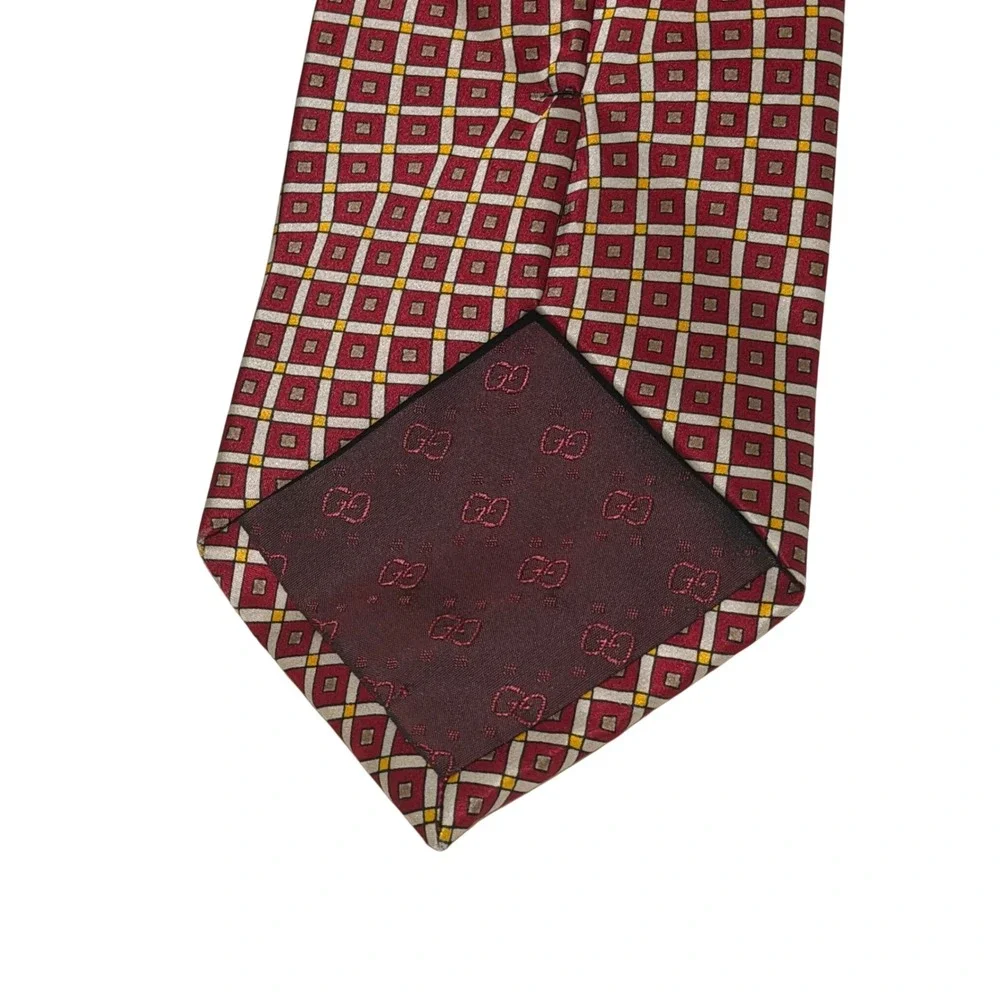 Gucci Mens Silk Tie Red Geometric Square Pattern Interlocking G Logo Italy